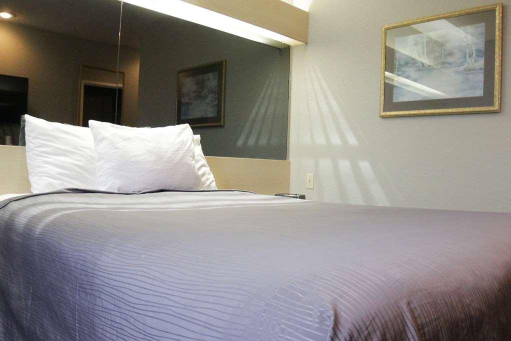 America'S Best Value Inn And Suites - Джаксън Стая снимка