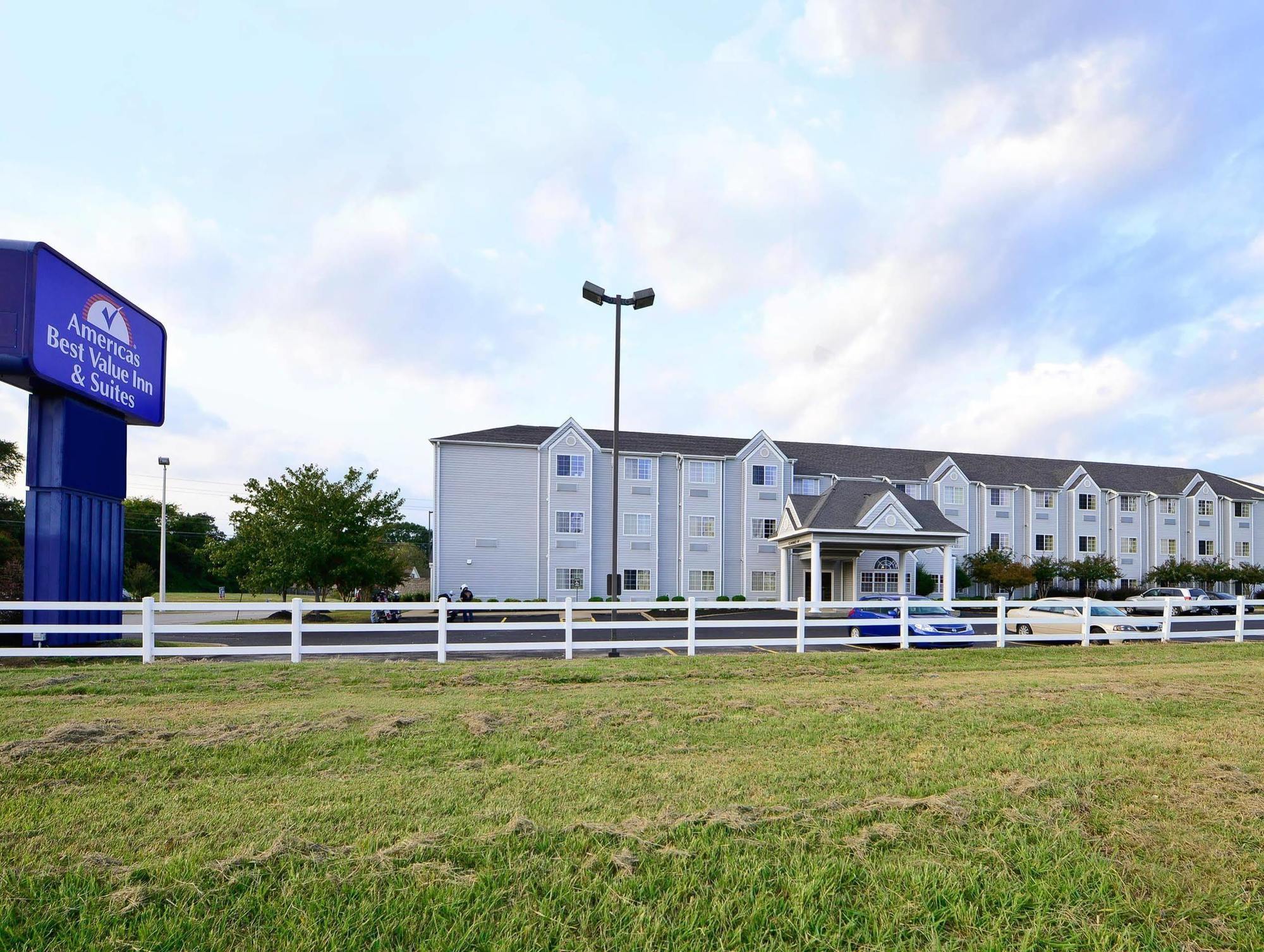 America'S Best Value Inn And Suites - Джаксън Екстериор снимка